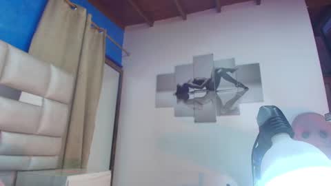 Snapshot of gabriela_leone chatting on 02/23/25, 10:20 gabriela online show from 02/23/25, 10:20