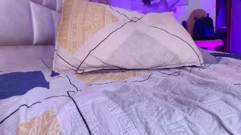 Snapshot of gabriela_leone chatting on 09/18/25, 08:33 gabriela online show from 09/18/25, 08:33