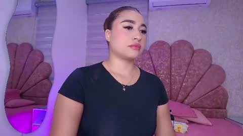 Snapshot of gabriela_leone chatting on 07/02/26, 07:20 gabriela online show from 07/02/26, 07:20