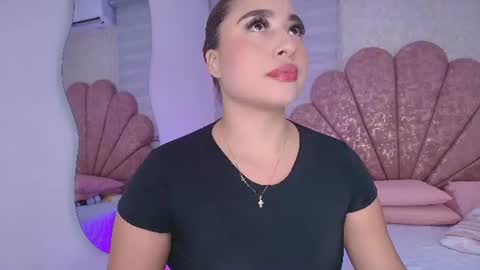 Snapshot of gabriela_leone chatting on 07/15/26, 07:19 gabriela online show from 07/15/26, 07:19