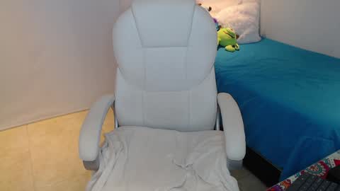 Snapshot of gabriela_morales01 chatting on 02/08/25, 05:29 . online show from 02/08/25, 05:29