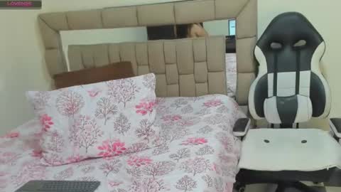 gabriela ponce online show from 02/16/25, 08:55