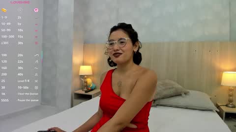 Gabriela Vargas online show from 10/20/25, 03:40