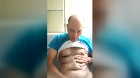 Snapshot of gabrielegr22 chatting on 05/03/26, 09:59 Gabriele online show from 05/03/26, 09:59