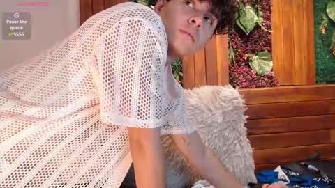 gabriell_ramirez_ online show from 02/21/25, 08:40