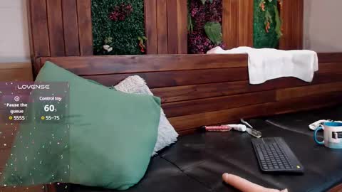 gabriell_ramirez_ online show from 03/03/25, 10:06