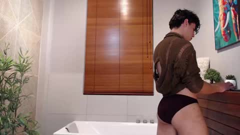 gabriell_ramirez_ online show from 03/09/25, 01:14