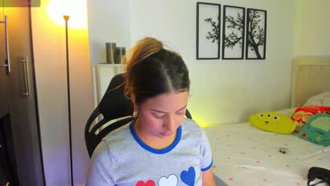 Snapshot of gabriella__tom chatting on 01/13/26, 06:57 Gabriella online show from 01/13/26, 06:57