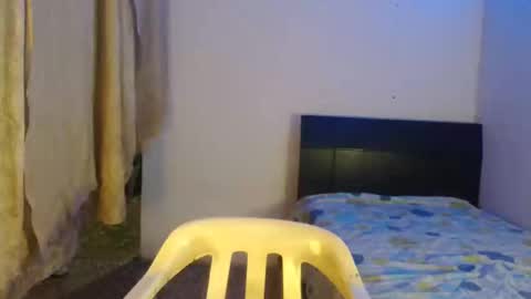 Snapshot of gabrielle_ramirez chatting on 02/15/25, 01:31 Gabriel online show from 02/15/25, 01:31