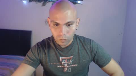 Snapshot of gabrielle_ramirez chatting on 09/12/25, 12:00 Gabriel online show from 09/12/25, 12:00