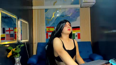 Snapshot of gaby_gil_ chatting on 06/19/26, 02:43 GABY GIL online show from 06/19/26, 02:43