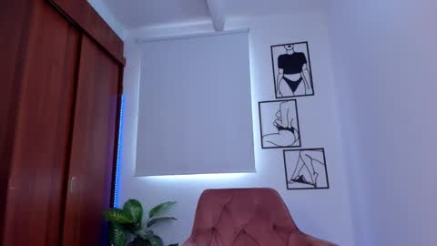    online show from 10/19/25, 06:52