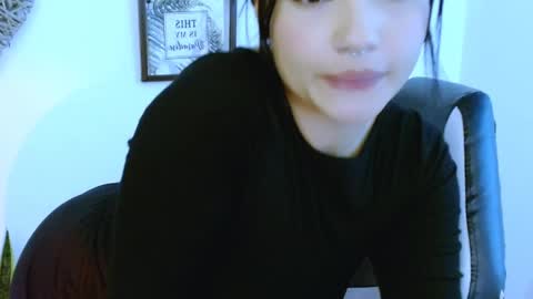 My name is Gabriela.. nice to meet you thumbs up please its very important to me online show from 04/10/26, 03:17