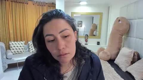 gabriela online show from 11/06/25, 02:51