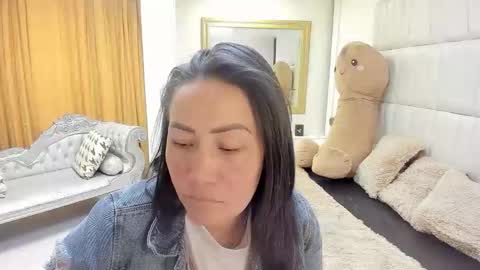 gabriela online show from 02/11/26, 04:23