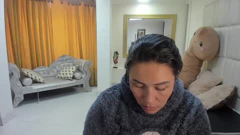 gabriela online show from 02/16/26, 03:30