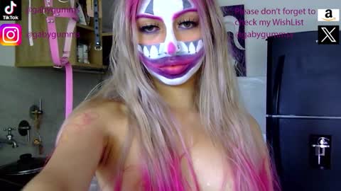 Snapshot of gabygumms chatting on 09/21/25, 02:08 gabygumms online show from 09/21/25, 02:08