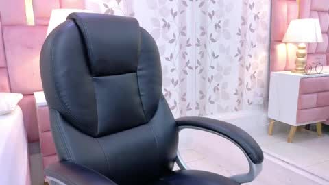 Snapshot of gabymoreau chatting on 05/16/26, 01:10 gabymoreau online show from 05/16/26, 01:10