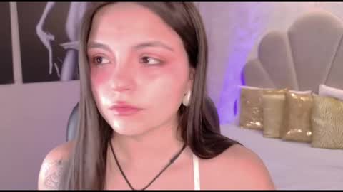 Snapshot of gabyqueens chatting on 11/09/25, 01:31 Gaby online show from 11/09/25, 01:31