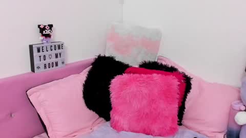 Snapshot of gabyye_capprins chatting on 02/01/25, 10:34 gabyye capprins online show from 02/01/25, 10:34