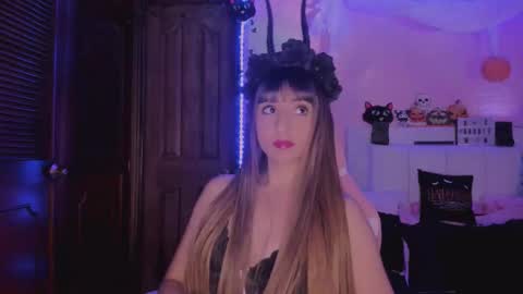 Snapshot of gabyye_capprins chatting on 10/09/25, 12:30 gabyye capprins online show from 10/09/25, 12:30