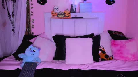 Snapshot of gabyye_capprins chatting on 10/25/25, 12:29 gabyye capprins online show from 10/25/25, 12:29