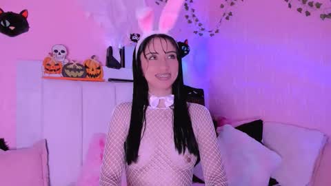 Snapshot of gabyye_capprins chatting on 10/26/25, 01:44 gabyye capprins online show from 10/26/25, 01:44