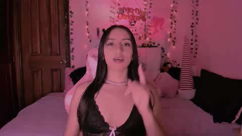 Snapshot of gabyye_capprins chatting on 11/15/25, 12:30 gabyye capprins online show from 11/15/25, 12:30