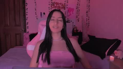 Snapshot of gabyye_capprins chatting on 11/16/25, 12:27 gabyye capprins online show from 11/16/25, 12:27