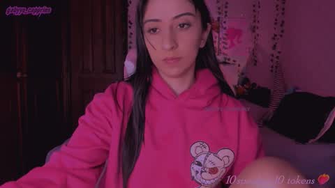 Snapshot of gabyye_capprins chatting on 11/21/25, 12:43 gabyye capprins online show from 11/21/25, 12:43