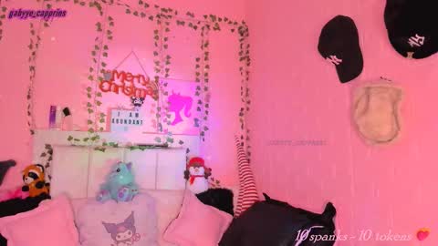 Snapshot of gabyye_capprins chatting on 12/01/25, 12:04 gabyye capprins online show from 12/01/25, 12:04