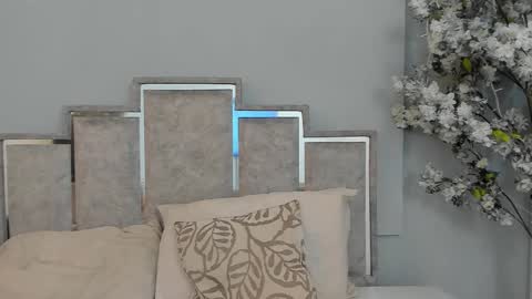 gabyyjones online show from 02/12/25, 11:18