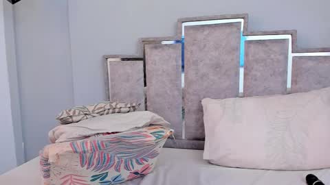 gabyyjones online show from 02/13/25, 02:20