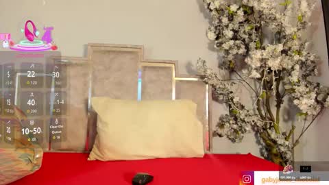 gabyyjones online show from 11/27/25, 12:51