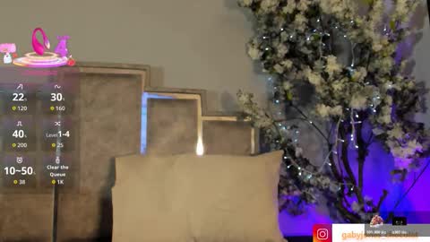 gabyyjones online show from 12/03/25, 11:41