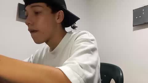 gadiel_sex online show from 10/12/25, 03:00