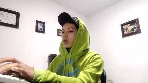 gadiel_sex online show from 10/13/25, 12:05