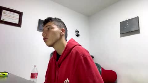 gadiel_sex online show from 04/18/26, 08:40