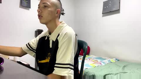 gadiel_sex online show from 05/17/26, 10:55