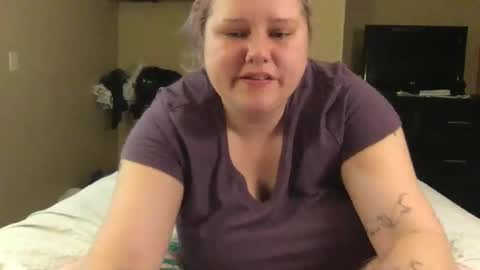 Snapshot of gaebaetae chatting on 12/16/24, 02:36 Eryn online show from 12/16/24, 02:36