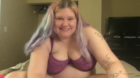 Snapshot of gaebaetae chatting on 12/18/24, 08:14 Eryn online show from 12/18/24, 08:14