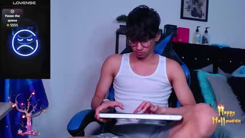 gael_jones online show from 10/15/25, 04:12