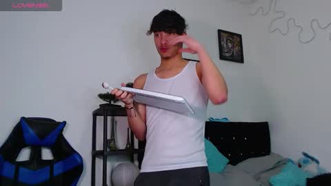 gael_jones online show from 10/27/25, 05:33