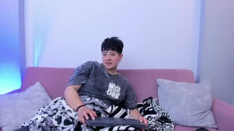 gaia_n_nix online show from 04/01/26, 04:24