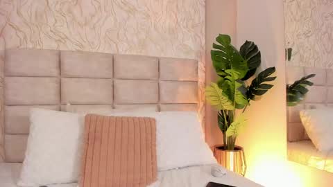 gaia_stonne online show from 04/23/26, 12:29