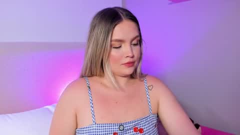 Gaia Baker  online show from 04/19/26, 12:33