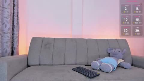 gal_stone_ online show from 02/28/26, 04:13