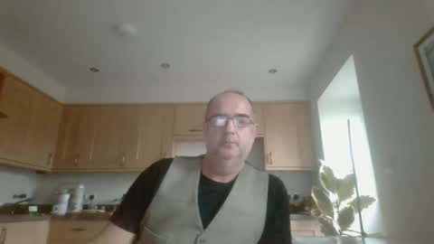 Snapshot of galacx chatting on 12/11/24, 11:51 galacx online show from 12/11/24, 11:51