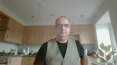 Snapshot of galacx chatting on 12/15/24, 01:00 galacx online show from 12/15/24, 01:00