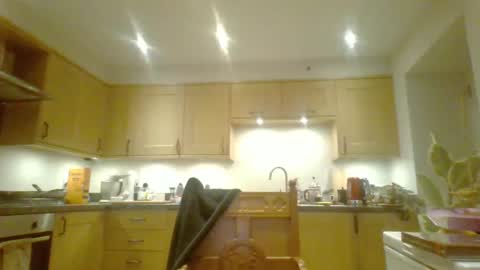 Snapshot of galacx chatting on 12/27/24, 05:16 galacx online show from 12/27/24, 05:16